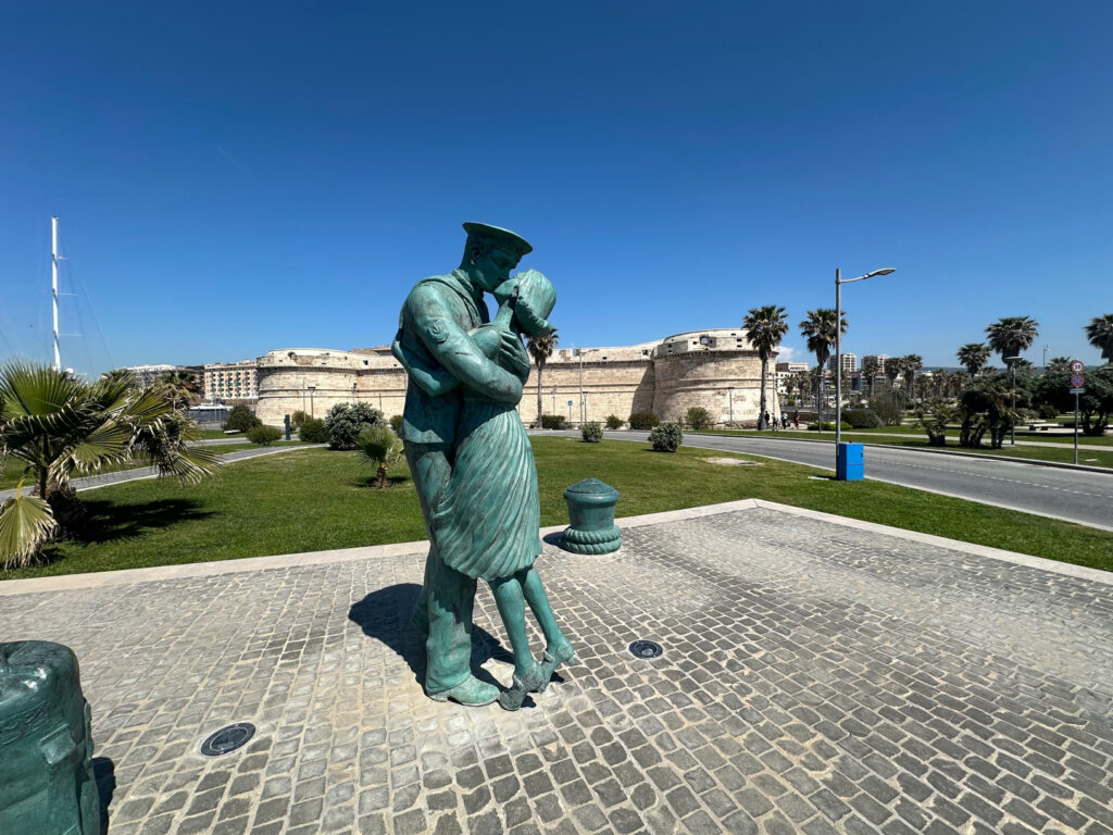 "The Statue of the Kiss"