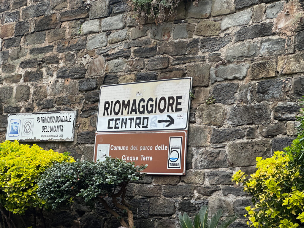 Some pics in Riomaggiore as we approached the cliff walk...